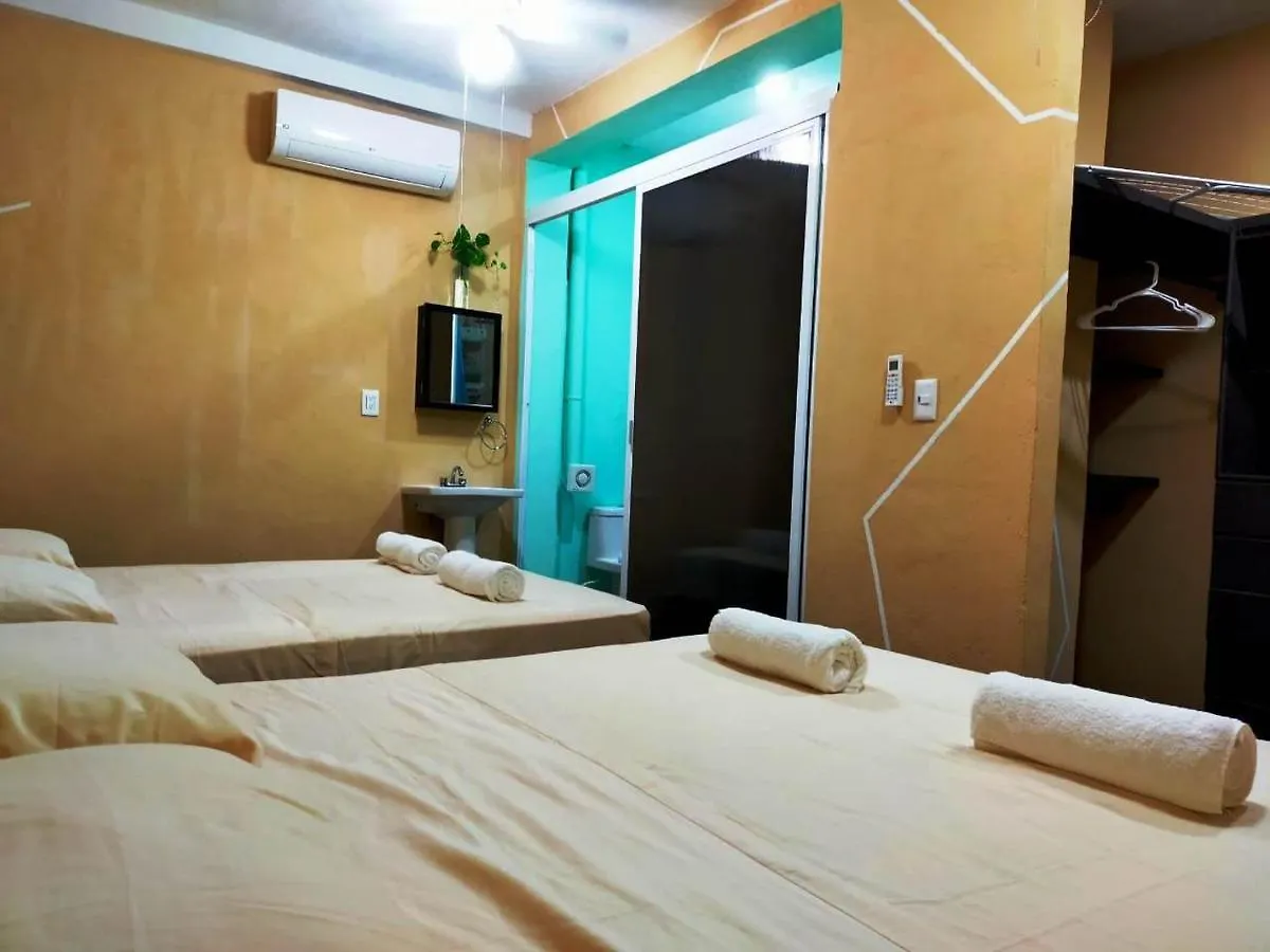 Vila Casa Mexicana Amplia Con Seguridad, Alberca Y Parking Playa del Carmen